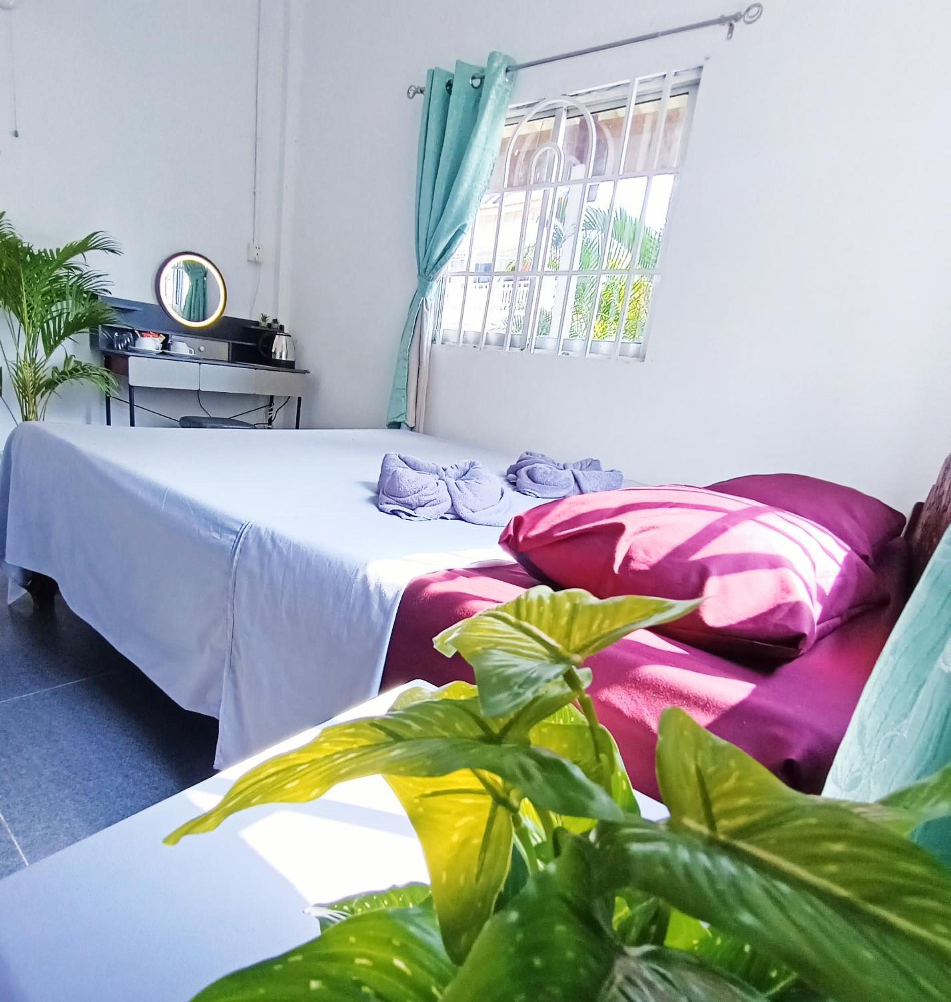 Sam'S Guesthouse M'Pai Bay Ko Rong Sanloem Eksteriør bilde